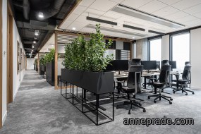 楼层高不吊顶办公室装修效果图