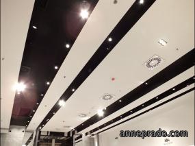 鞋帽店展柜设计装饰效果图