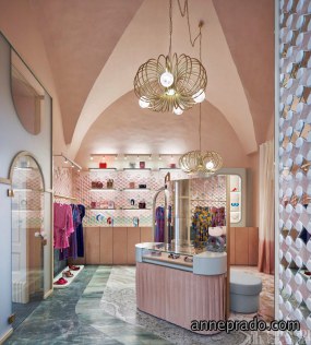 女装店空间设计实景图,女装店空间设计布局图