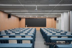 科技公司办公室进门装修图