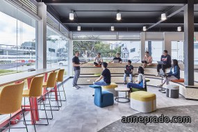 大型空间办公室工装设计图